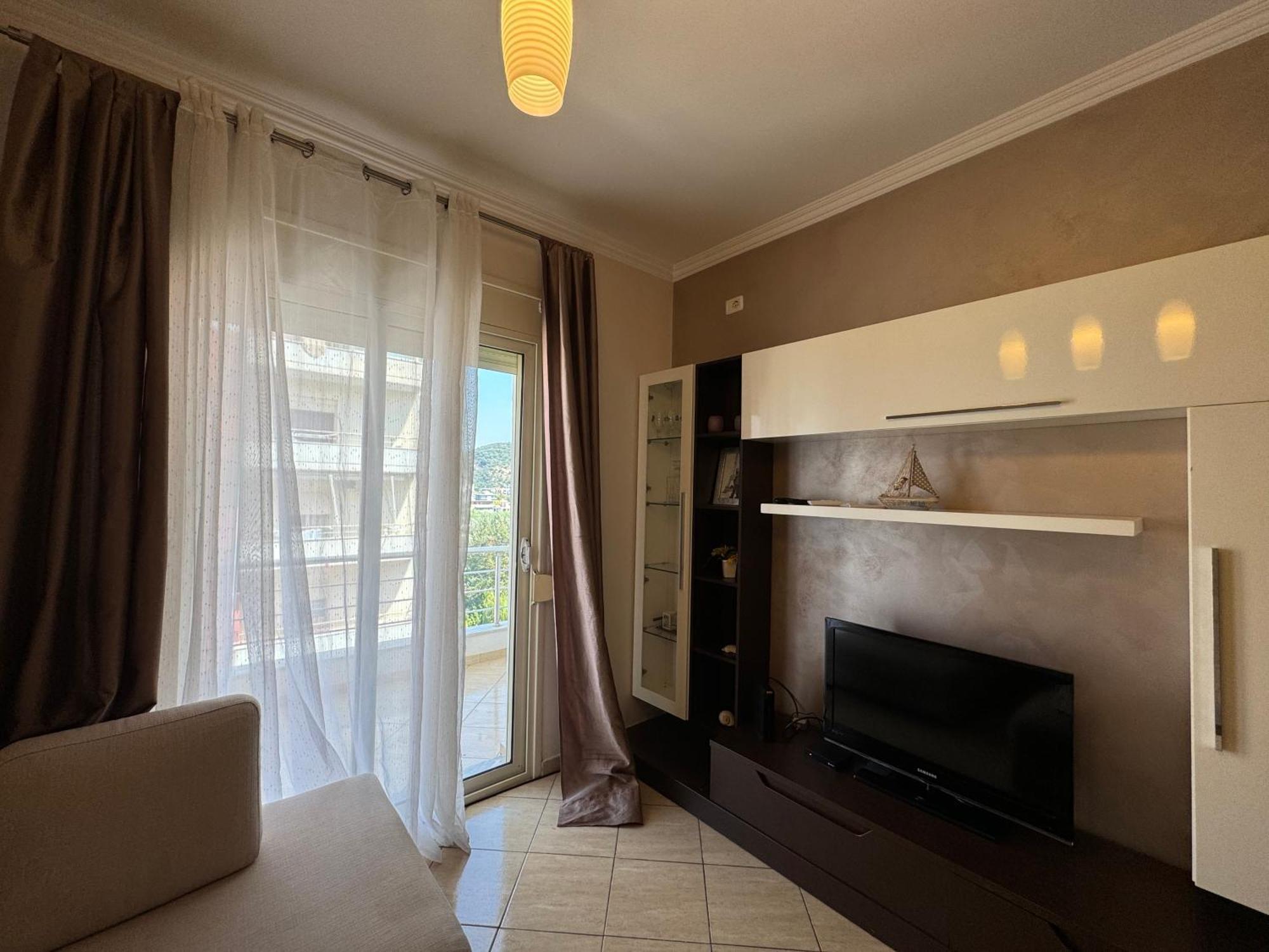Elegant Apartment In Lungomare - N 23 Vlore Exterior photo