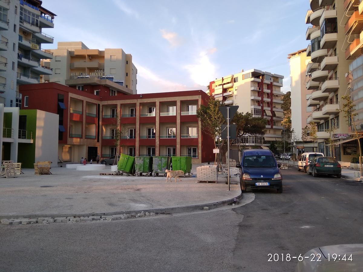 Elegant Apartment In Lungomare - N 23 Vlore Exterior photo