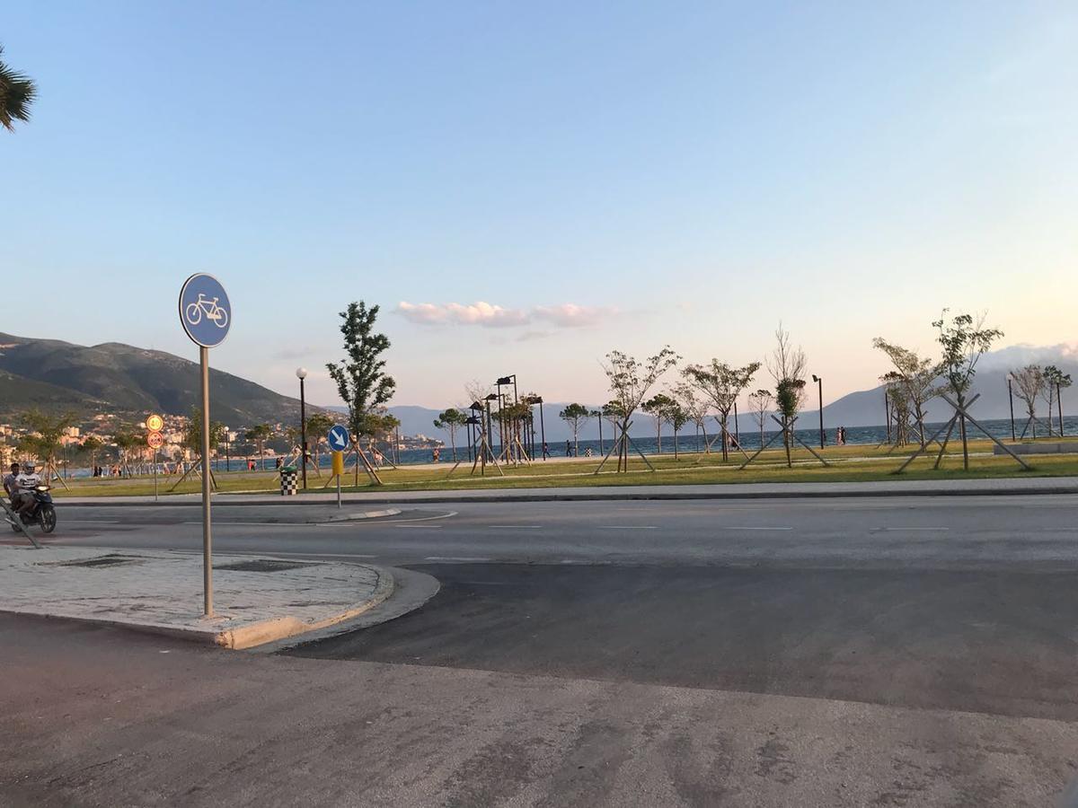Elegant Apartment In Lungomare - N 23 Vlore Exterior photo