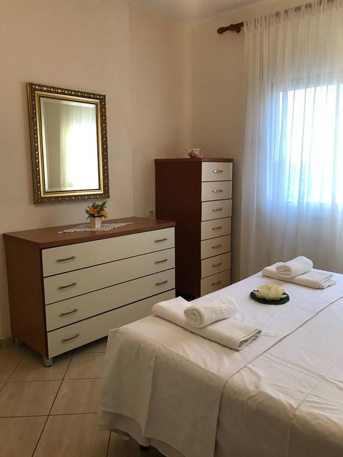 Elegant Apartment In Lungomare - N 23 Vlore Exterior photo